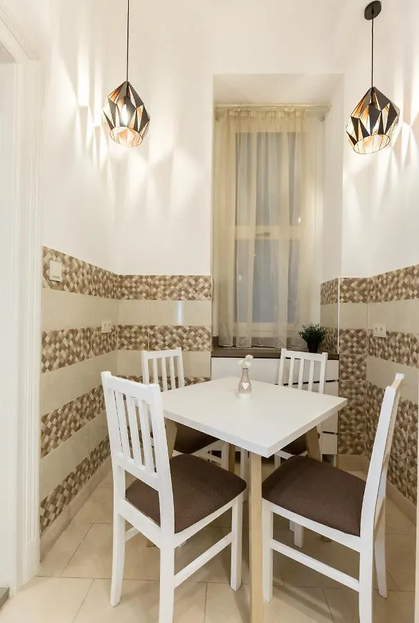 City Center Grand Luxury W 2Br/2Bt Budapest